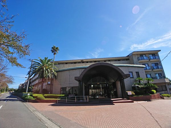 重厚な建物外観です。